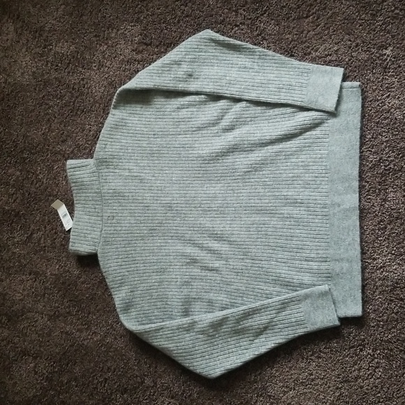 NEW Ann Taylor Loft Gray Ribbed Zip Front Sweater M - Picture 3 of 4